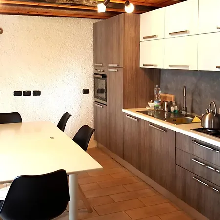 Casa Ronit Delebio