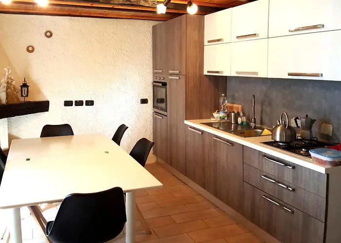 Casa Ronit Delebio